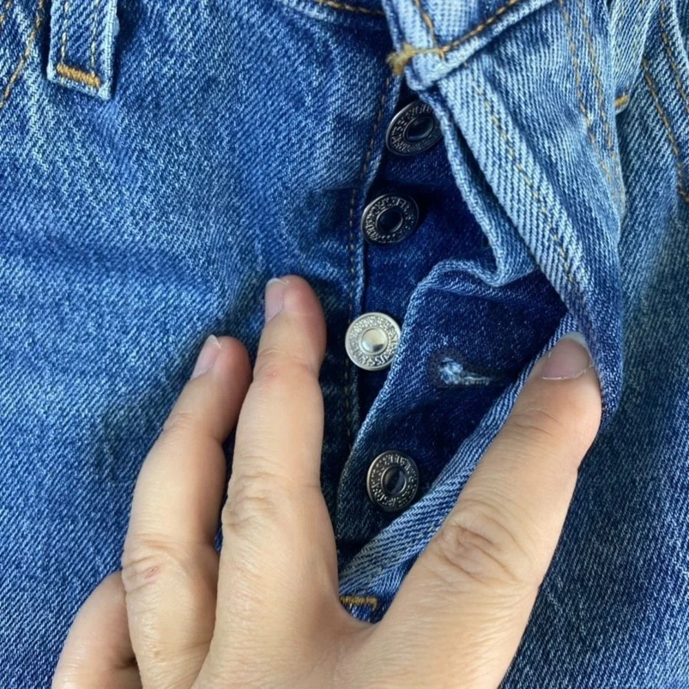 Levi's 501 Jeans Women Sz 25x28 (actual 27x27) Medium Wash Classic Button Fly - Picture 5 of 12